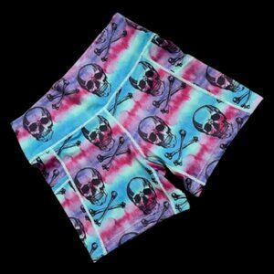 NWOT CVG Consistently Varied Gear Skull Crossbones 5" Leg Athletic Shorts